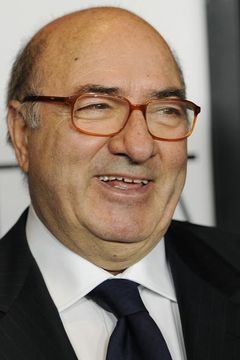 Dante Ferretti interpreta Self