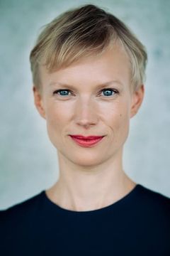 Lise Risom Olsen interpreta Kirstin