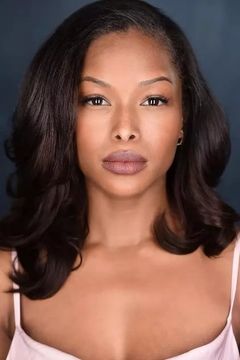 Brittany S. Hall interpreta Amber