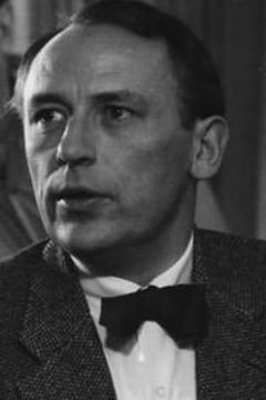 Ulf Johanson interpreta Knight Commander (uncredited)