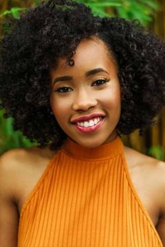 Zoe Renee interpreta George Fayne
