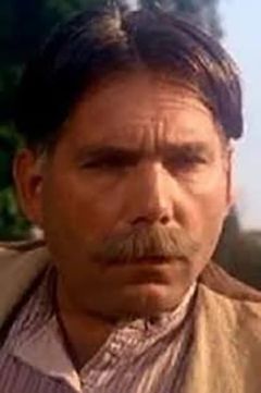 Alf Mangan interpreta Gypsy (uncredited)