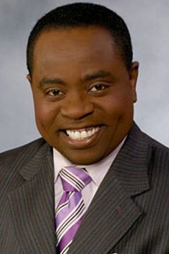Daniel Bazile interpreta Newscaster, Daniel Bazile