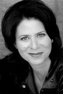 Marcy Goldberg interpreta Blind Woman (uncredited)