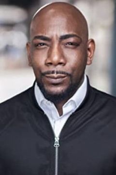 Laurence Mason interpreta FBI Agent Dunton