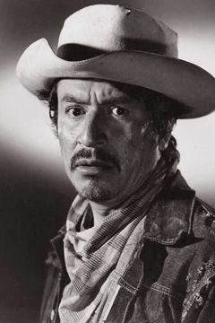 Alfonso Bedoya interpreta Gold Hat
