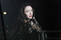 Marinelly Vaslon interpreta French Girl (uncredited)