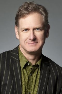 Scott Bellis interpreta Randy Sheringham