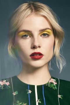 Lucy Boynton interpreta Charlotte