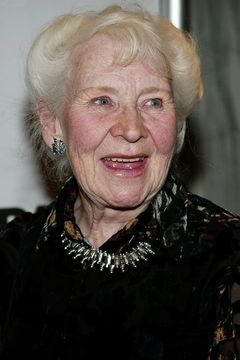 Eileen Essell interpreta Grandma Josephine