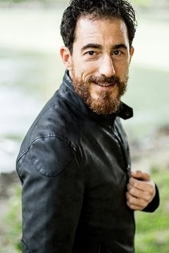 Enrico Roccaforte interpreta Vittorio Blasi