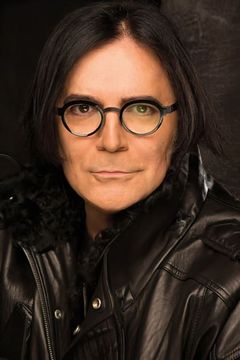 Renato Zero interpreta Himself (archive footage) (uncredited)