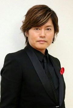 Showtaro Morikubo interpreta Koji Kabuto (voice)