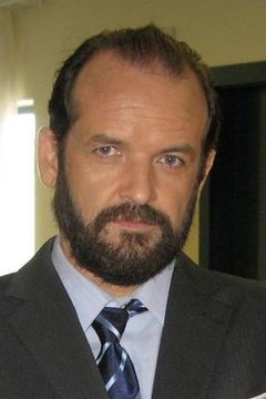 Miko Jarry interpreta Frederick IV of Denmark
