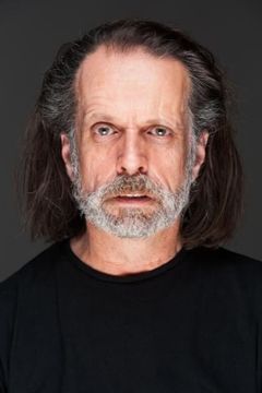 David Keyes interpreta Waddlesworth (voice; uncredited)
