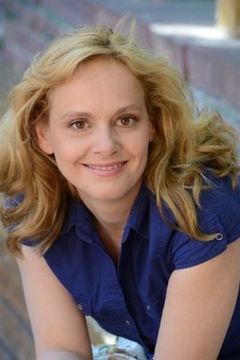 Paraskeva Djukelova interpreta Young Mother