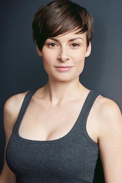 Aphra Williams interpreta Dinner Party Guest
