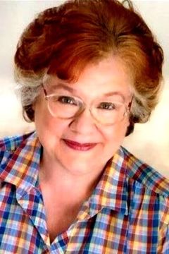 Judith Drake interpreta Izzy's Wife