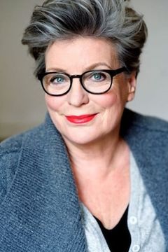 Peggy Lukac interpreta Dorothee Wieland