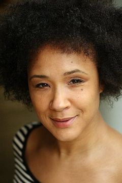 Golda Rosheuvel interpreta Queen Charlotte