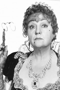 Laura Hope Crews interpreta Aunt'Pittypat' Hamilton