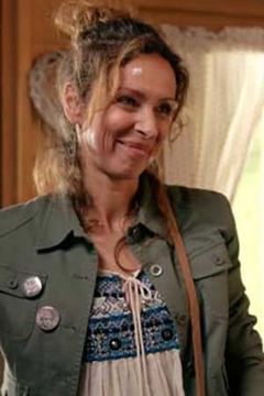 Mary Sellers interpreta Tante Annie