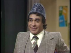 Dino Shafeek interpreta Indian Servant