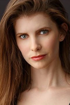 Courtney Richter interpreta Celia Shaw