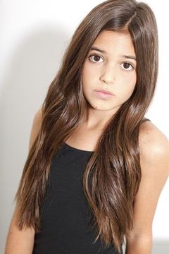 Olivia Trujillo interpreta Eva (voice)