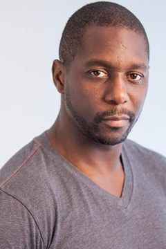 J.C. Williams interpreta New Dad (uncredited)