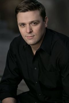 Tommy McNulty interpreta Journalist