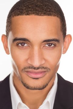 Brett Diggs interpreta G.I.