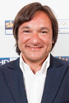 Fabio Caressa interpreta se stesso