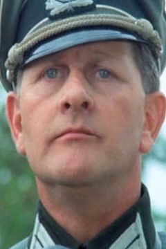 Konrad Von Bork interpreta Un autre colonel allemand
