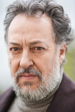 Jean-Henri Compère interpreta Patrick
