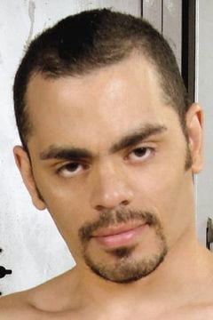 Rick Gonzales interpreta (voice)