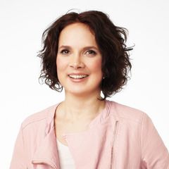 Yvette Feuer interpreta Carla