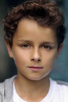 Isaac Andrews interpreta Second Mate Tom (uncredited)
