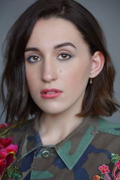 Harley Quinn Smith interpreta'Froggie'