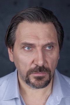 Vitaly Kravchenko interpreta Scraggy Tooth
