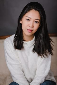 Theresa Doan interpreta Dancer and Chorus Performer