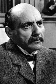 Peter Illing interpreta Gunderson