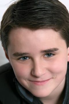 Jack Corrigan interpreta Restaurant Boy (uncredited)