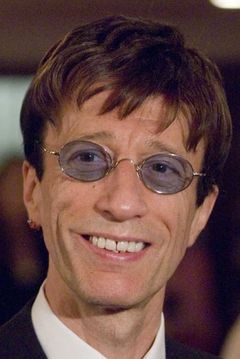 Robin Gibb interpreta Self (archive footage)