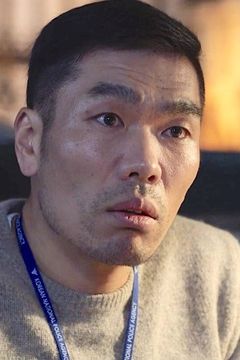 Yoon Dae-yeul interpreta Gil-su