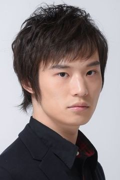 Kosuke Miyoshi interpreta Mashirao Ojiro (voice)