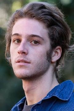 Emanuele Macone interpreta Nicola Pellegrini