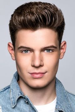 Jack Carter Barton interpreta Teen Peter