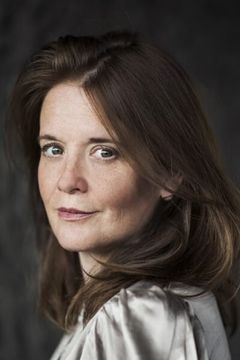 Jo McInnes interpreta Waitress