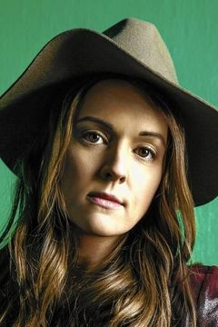 Brandi Carlile interpreta Herself